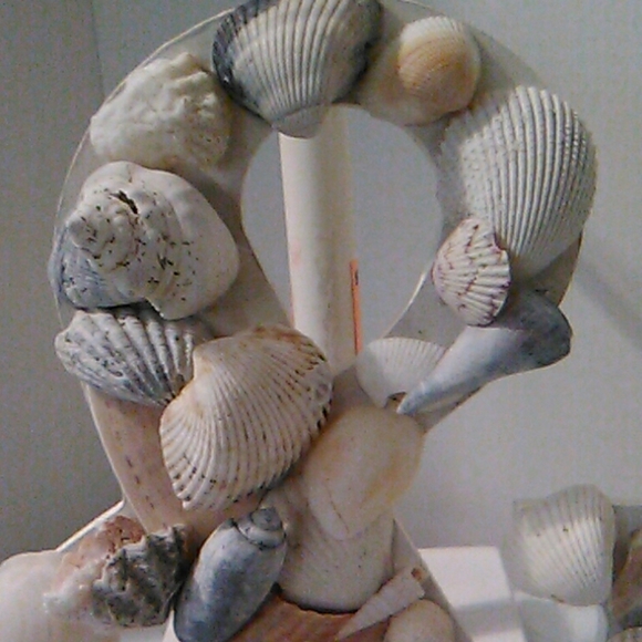 Shell covered & sign - Picture 3 of 6